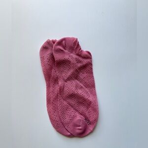 Elegant Lace Pink Ankle Socks